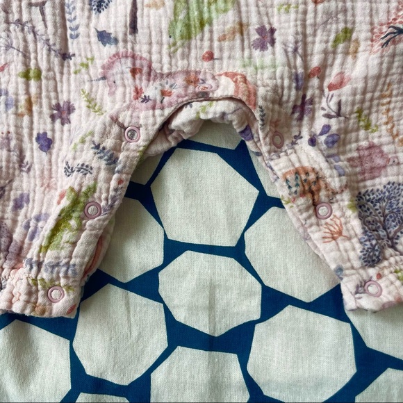 Elegant Baby Muslin Jumper (6-9 months) - Picture 6 of 7